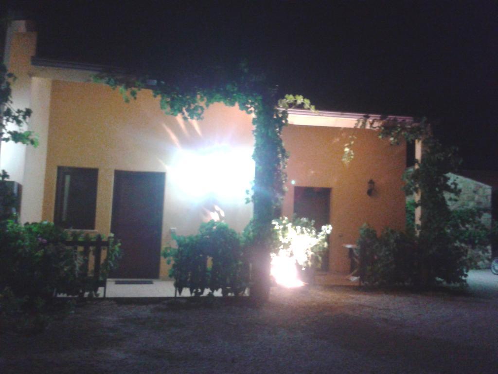 Villaggio Dei Balocchi Кастелбуоно Екстериор снимка