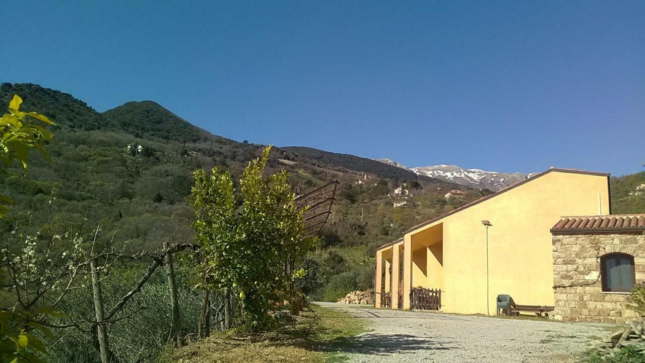 Villaggio Dei Balocchi Кастелбуоно Екстериор снимка